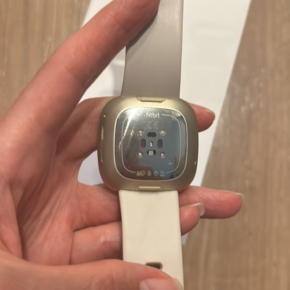 Fitbit Sense health & fitness smartwatch. White/gold version. - Picture 3 of 7
